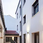 Apartamento Turísticos D10 *